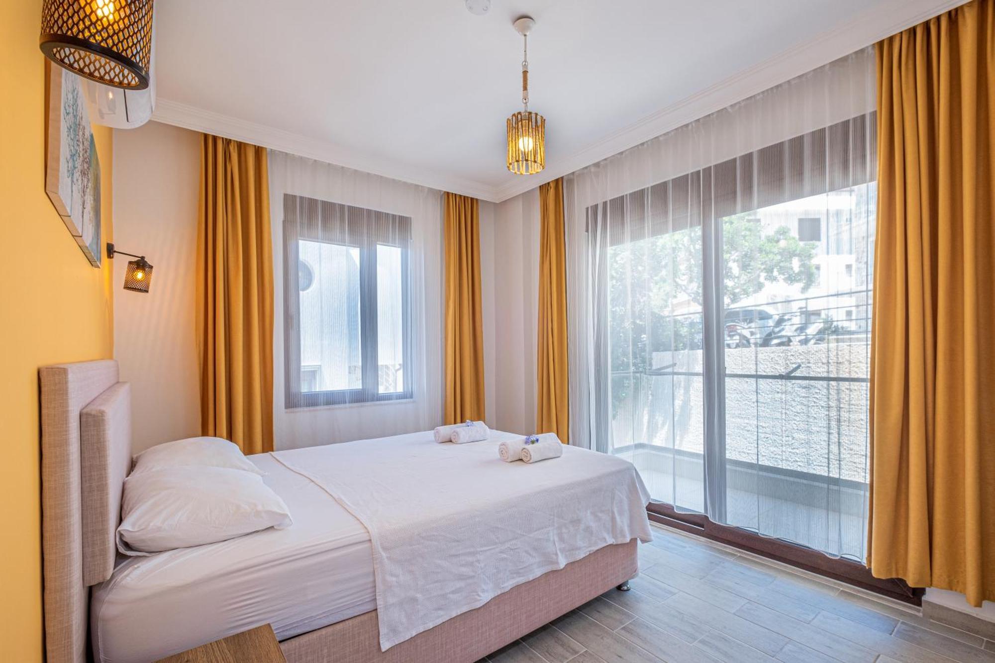 Blue View Suites Kas Bagian luar foto