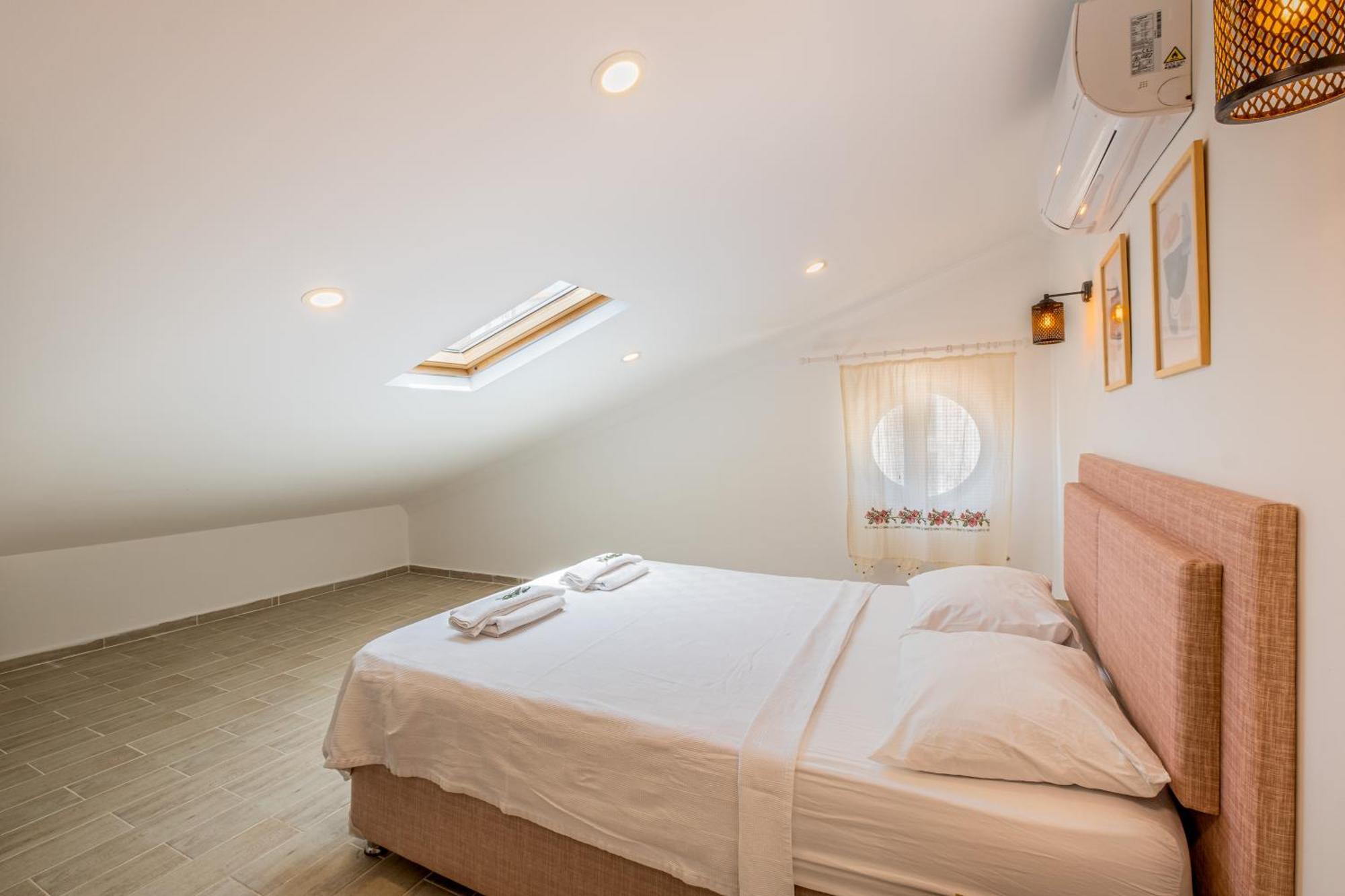 Blue View Suites Kas Bagian luar foto
