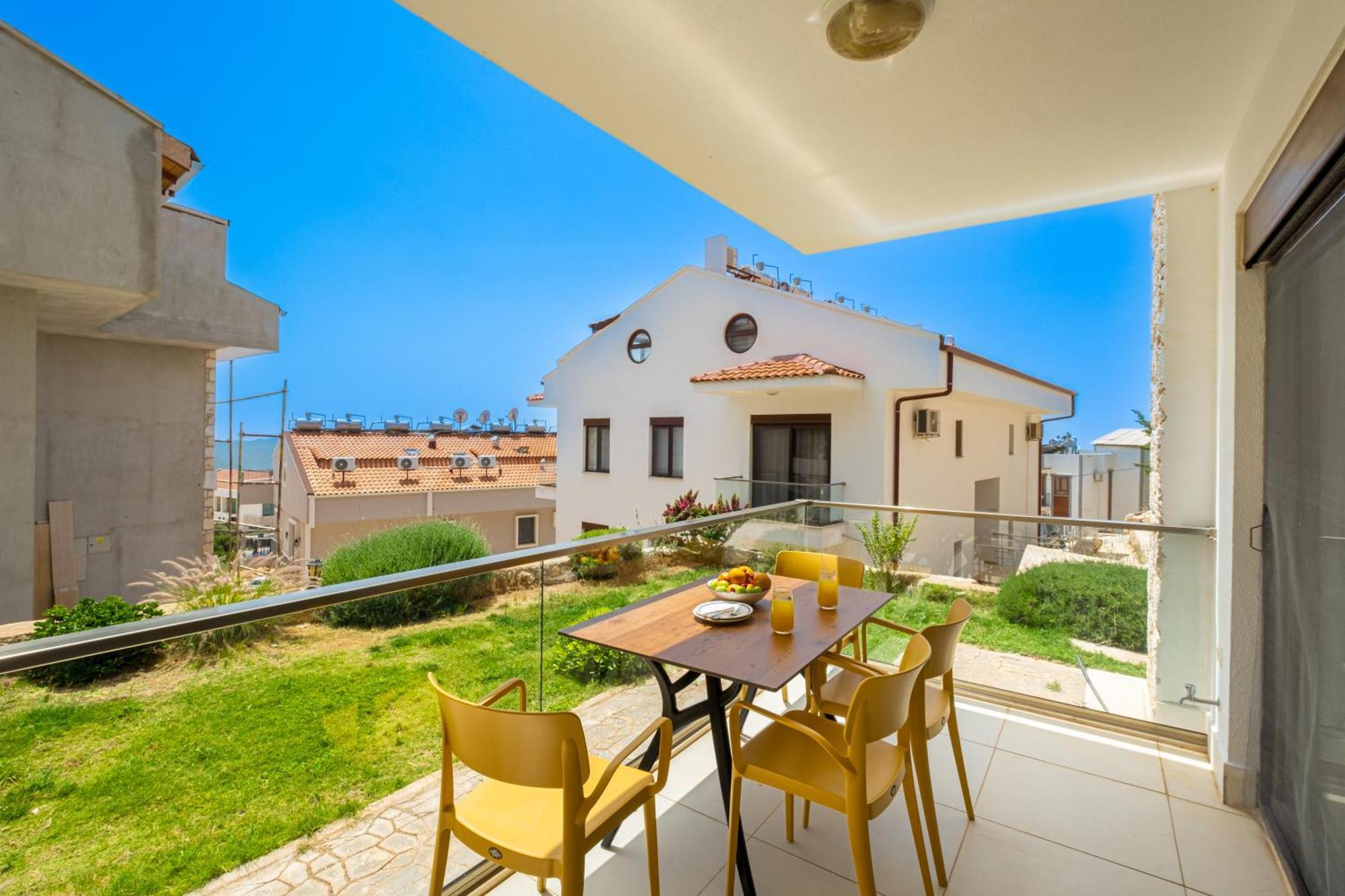 Blue View Suites Kas Bagian luar foto