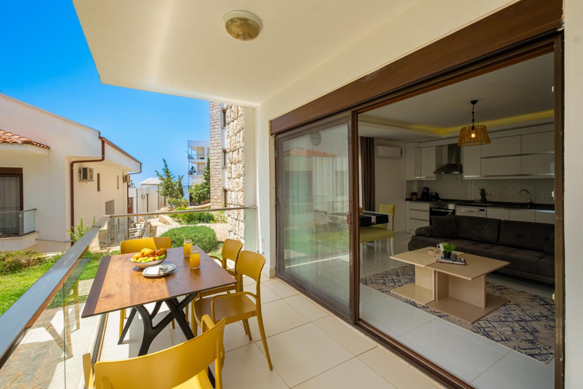 Blue View Suites Kas Bagian luar foto