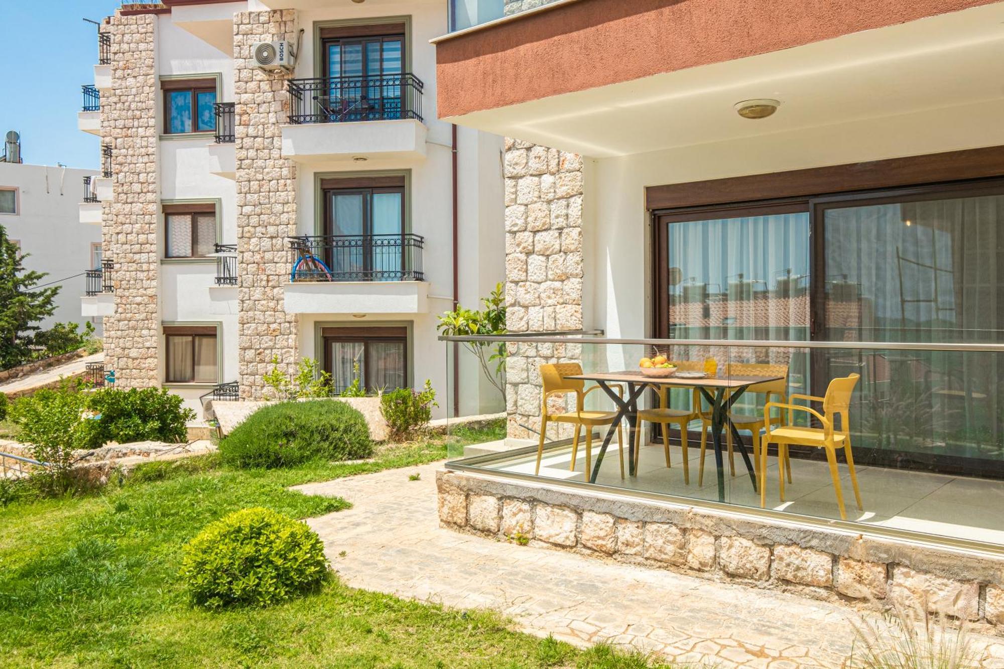 Blue View Suites Kas Bagian luar foto