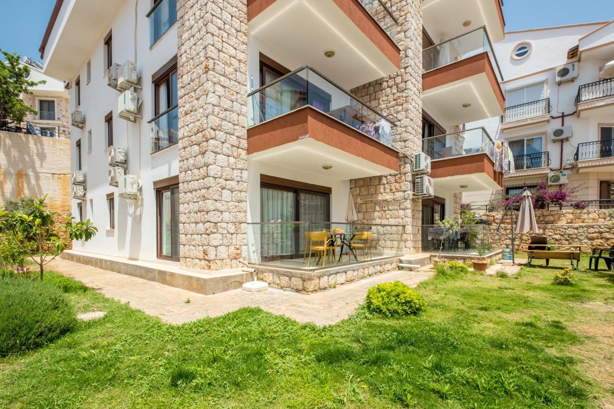 Blue View Suites Kas Bagian luar foto